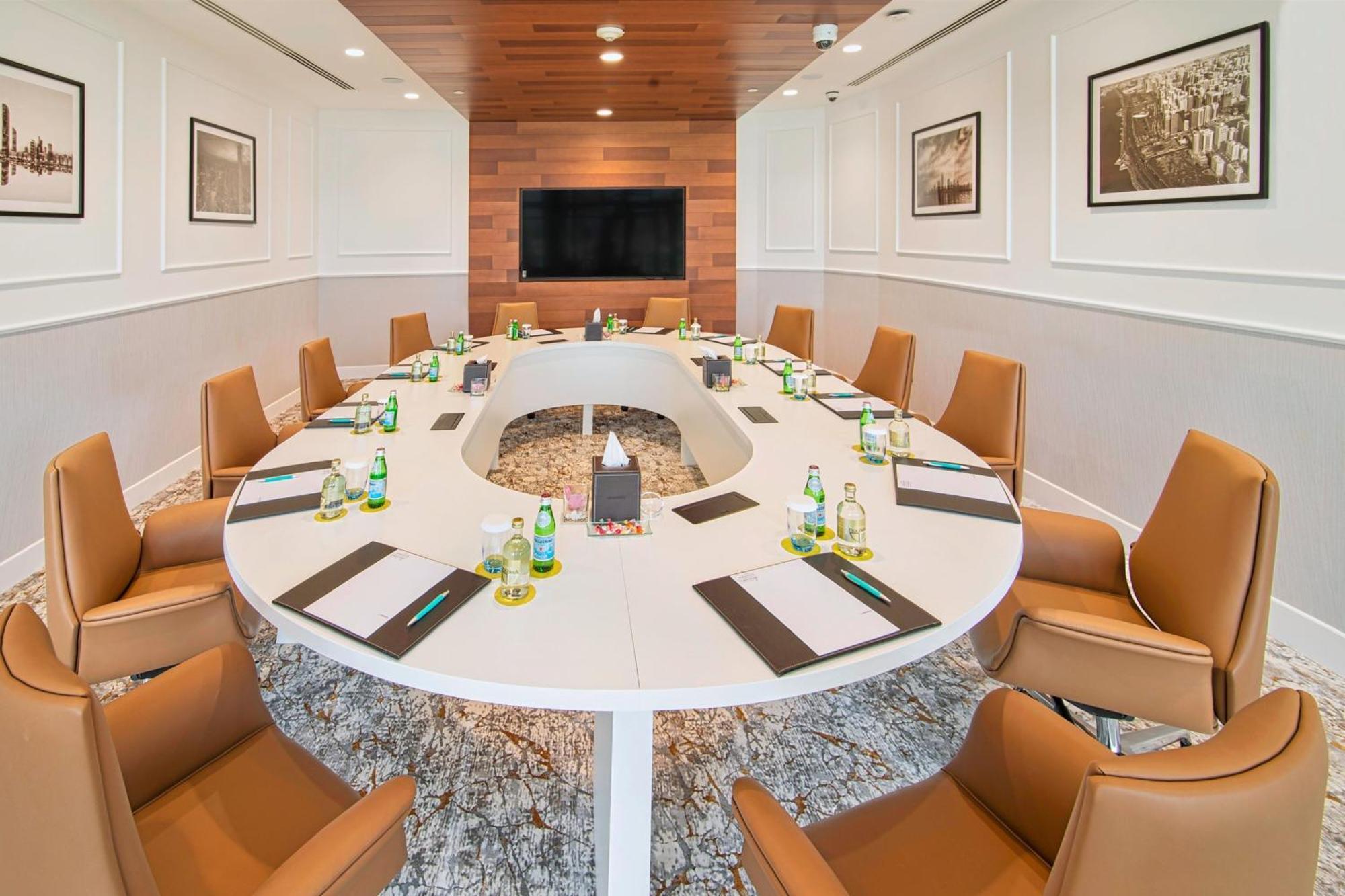 Le Meridien Αμπού Ντάμπι Εξωτερικό φωτογραφία Meeting room at the hotel