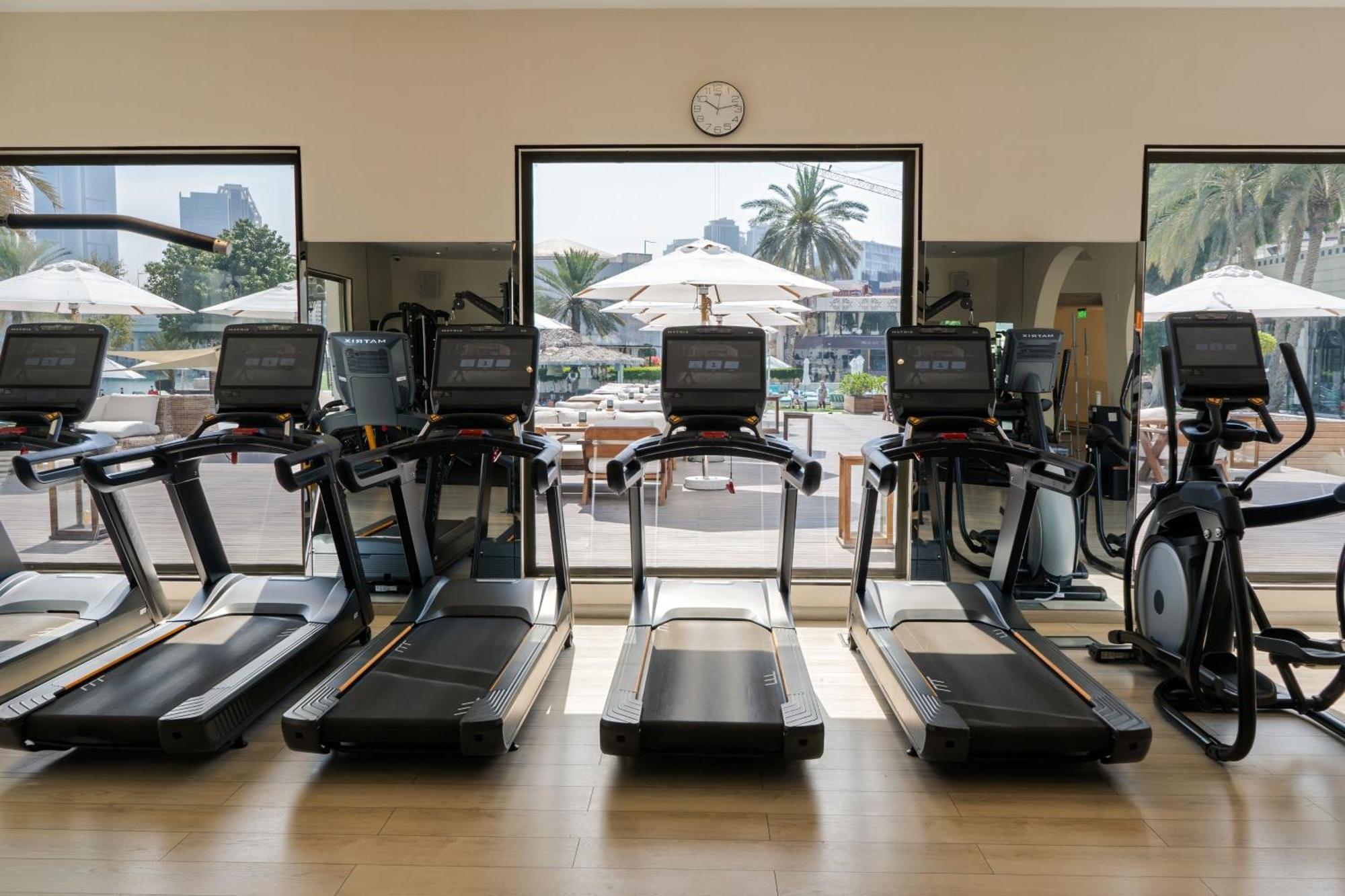 Le Meridien Αμπού Ντάμπι Εξωτερικό φωτογραφία The gym at the hotel